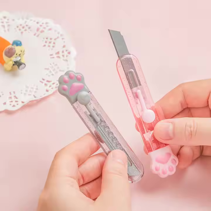 Cute Cat Claw Mini Art Knife - Cartoon Paper Cutter & Portable Box Opener